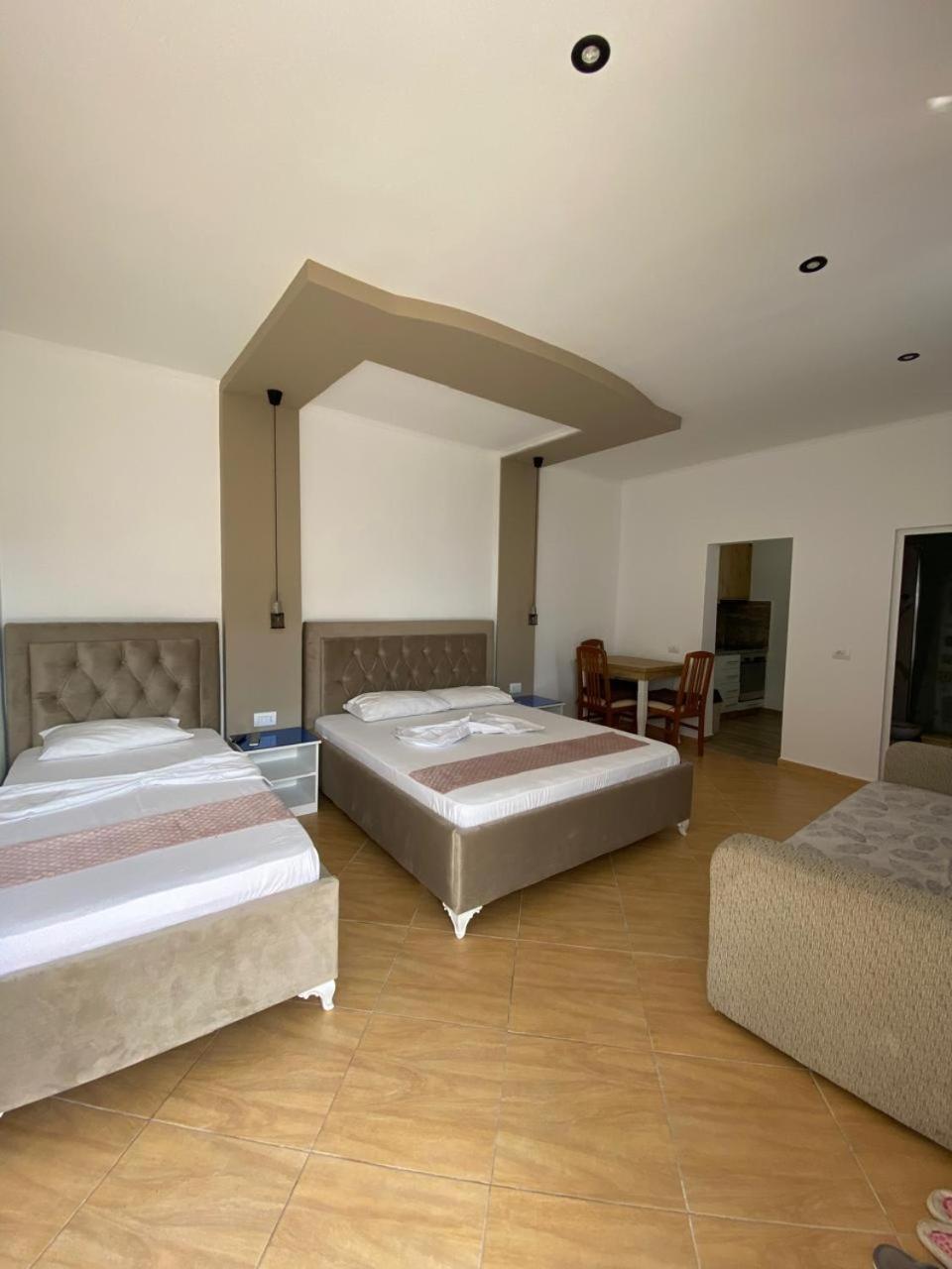 Vila Floban & Mirdar Koshi Sarande Ngoại thất bức ảnh