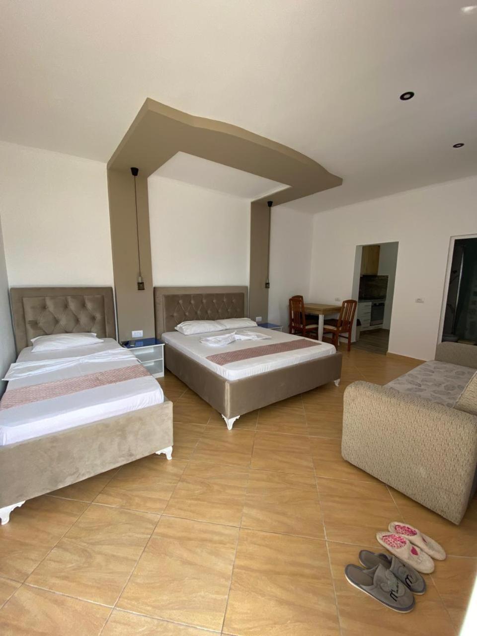 Vila Floban & Mirdar Koshi Sarande Ngoại thất bức ảnh