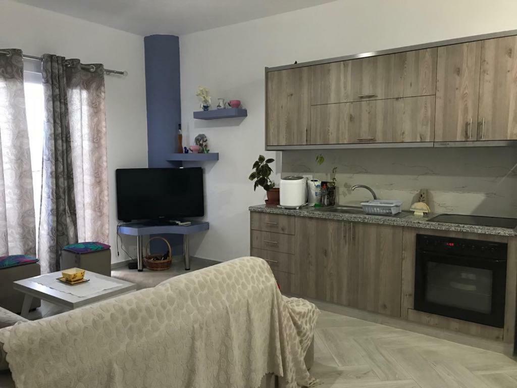 Vila Floban & Mirdar Koshi Sarande Ngoại thất bức ảnh
